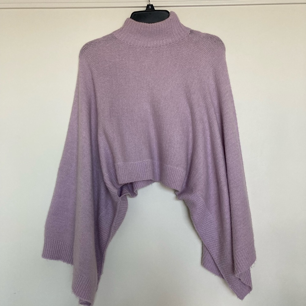 Forever 21 Crop Light Purple Sweater with Long Sleeves